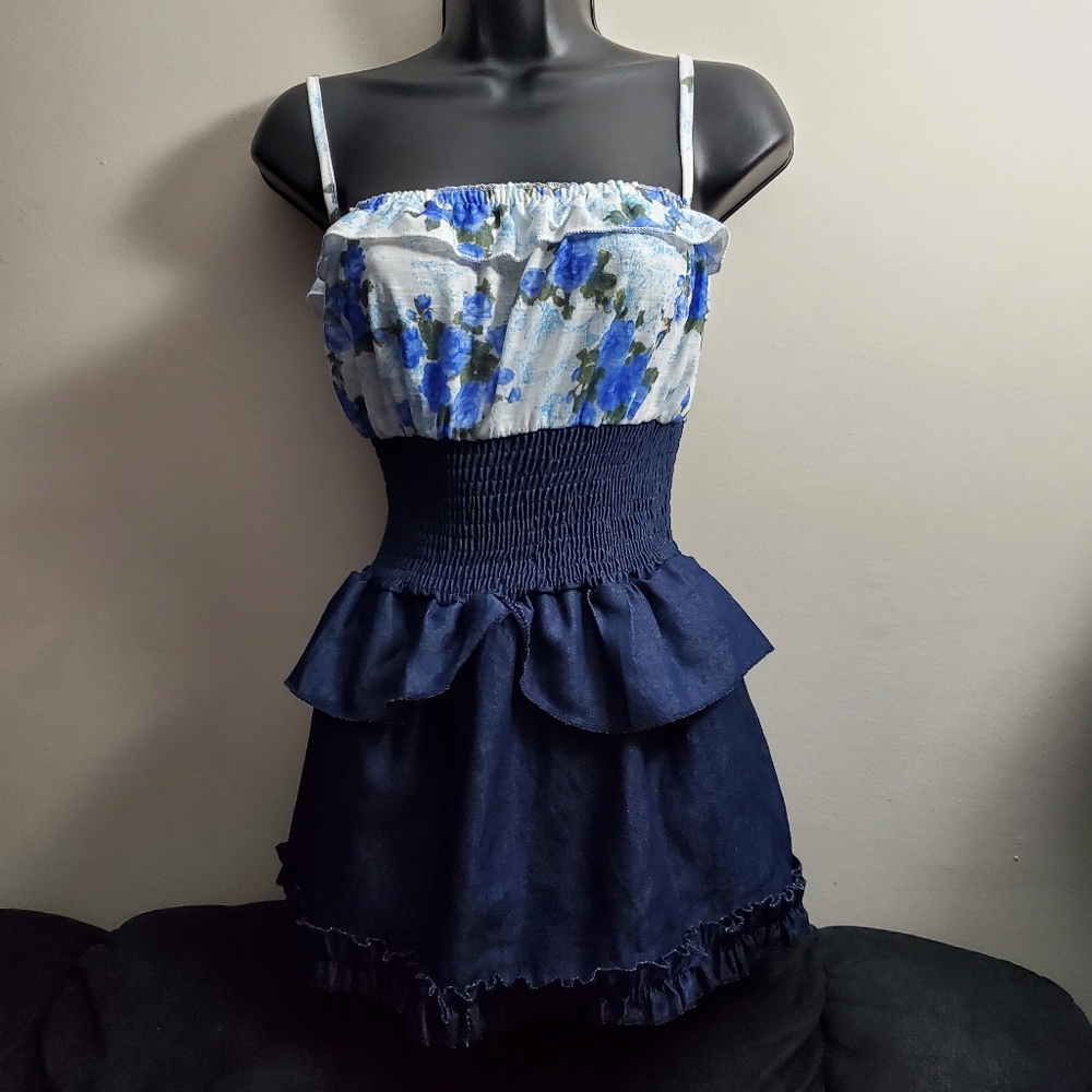 🌞 2/$30 Beautiful with blue flower mini dress